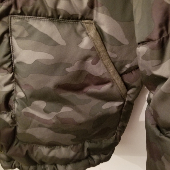 Camo Puffer Jacket - Picture 3 of 5